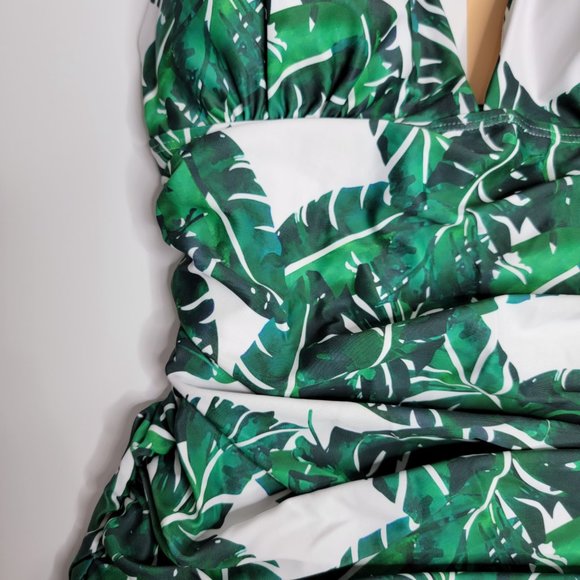 Women Green V Neck One Piece Tummy Control Ruched Swimwear size X-Large NEW - Picture 5 of 11